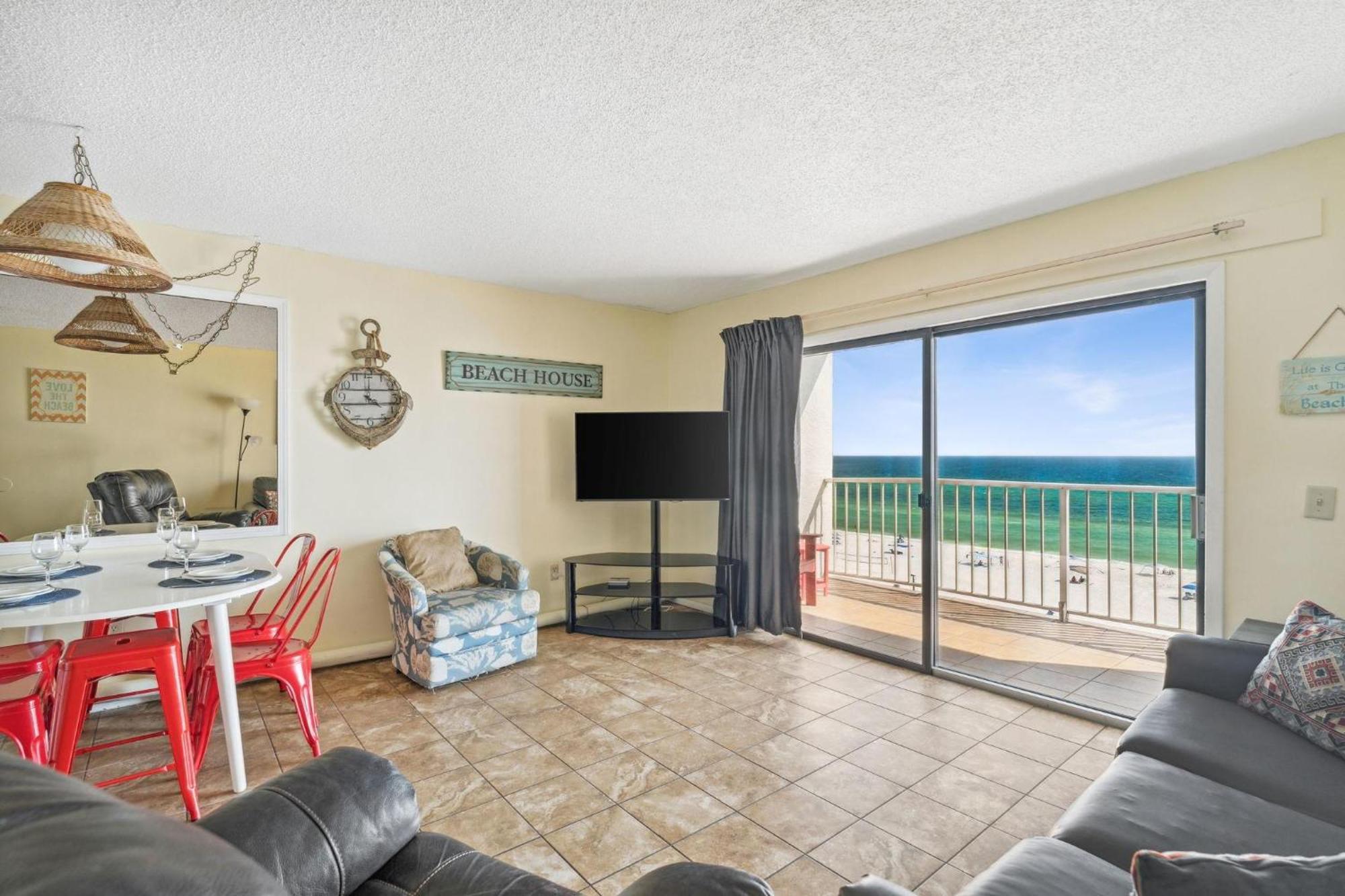 The Summit 727 Apartment *